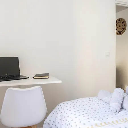 Le Coconning: Tranquil City Center Retreat Apartment Blaye