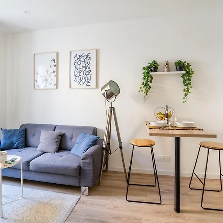 Le Coconning: Tranquil City Center Retreat Apartment *