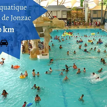 Le Coconning: Tranquil City Center Retreat